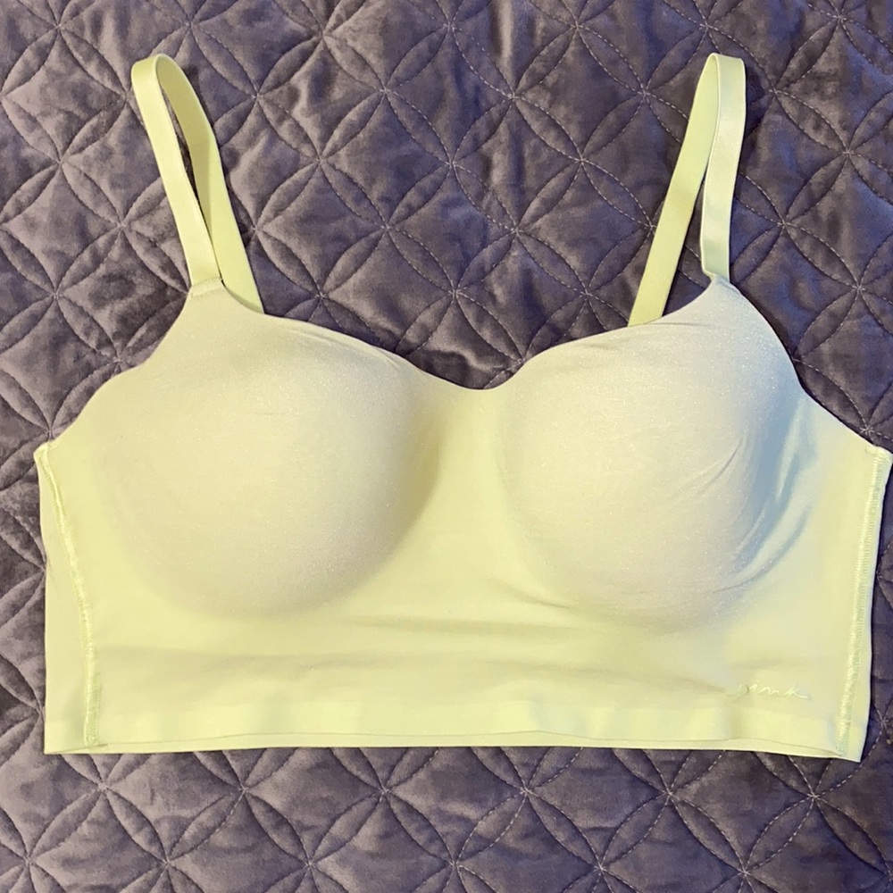 Victoria’s Secret lounge in scoop bra XL- Xtra Large